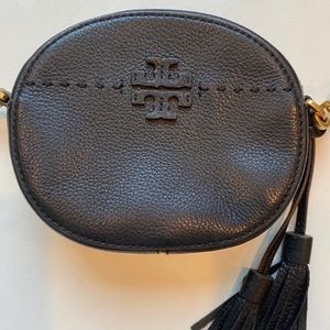 Tory Burch McGraw Round Crossbody in Black